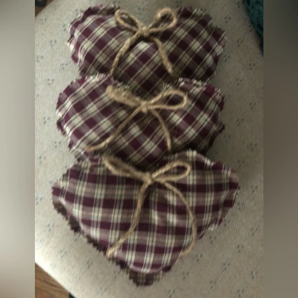 Handcrafted Primitive Fabric Hearts - Picture 2 of 2